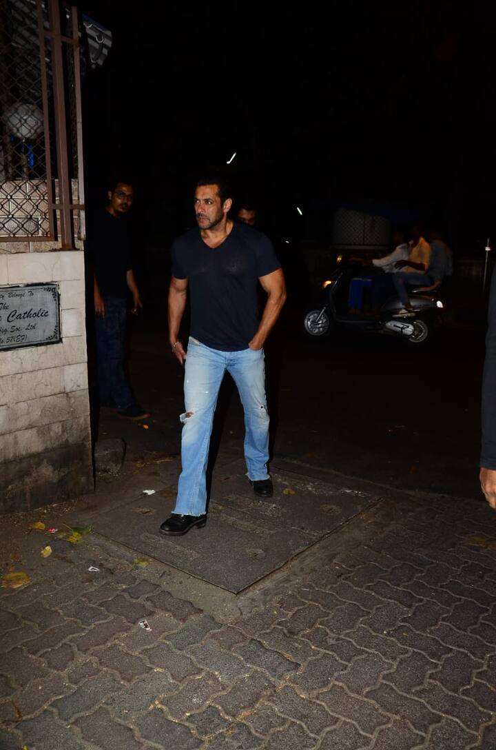 सलमान खान ने फिल्म की शूटिंग के आखिरी दिन एक वीडियो शेयर किया था, जिसमें वो पूरे क्रू और कास्ट के साथ नज़र आए थे. (तस्वीर: मानव मंगलानी)