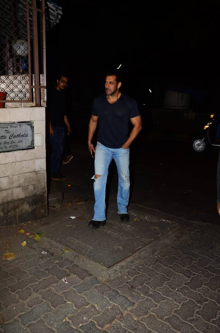  खास बात ये है कि 'दबंग 3' से महेश मांजरेकर की बेटी सई मांजरेकर सलमान के साथ बड़े परदे पर डेब्यू कर रही हैं. (तस्वीर: मानव मंगलानी)