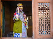 करीब 4 महीने बाद जम्मू-कश्मीर में शुरू हो रही है SMS सेवा, सरकारी अस्पतालों में चलेगा इंटरनेट