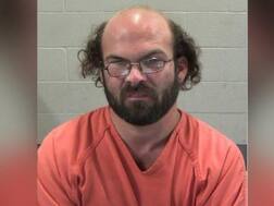 14 साल की लड़की से यौन संबंध बनाने के लिए 350 किलोमीटर पैदल चलकर पहुंचा शख़्स, पुलिस ने किया गिरफ्तार