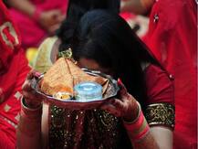 Karwa Chauth 2020: आने वाला है करवाचौथ, जानें तारीख, पूजा विधि और शुभ मुहूर्त