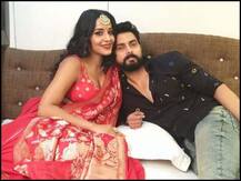 मोनालिसा ने खास तरीके से मनाया करवाचौथ, पति के लिए लिखा ये इमोशनल मैसेज