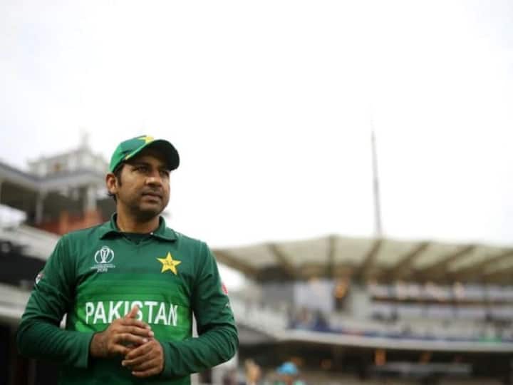 PCB ने सरफराज अहमद को कप्तानी से हटाया, ये हो सकते हैं पाकिस्तान क्रिकेट टीम के नए कैप्टन PCB remove Sarfaraz Ahmed As Captain Across Formats PCB ने सरफराज अहमद को कप्तानी से हटाया, ये हो सकते हैं पाकिस्तान क्रिकेट टीम के नए कैप्टन