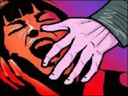 मध्य प्रदेश: जेल में बंद पति से मिलने आई महिला, जेलगार्ड और 2 अन्य लोगों ने किया गैंगरेप