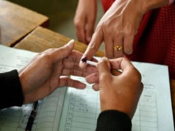 Haryana Assembly Election 2019, low voting turnout on those seat where one sided contest  हरियाणा चुनाव: कड़े मुकाबले वाली सीटों पर हुआ 80 फीसदी तक मतदान