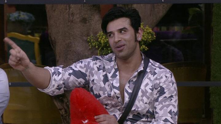 पारस छाबड़ा: 'स्प्लिट्सविला' जीत चुके पारस बिग बॉस में नॉमिनेट हुए हैं. हालांकि माना जा रहा है कि पारस चारों मेल कंटेस्टेंट में सबसे अच्छी फैन फॉलोइंग रखते हैं और बहुत ही दिमाग के साथ गेम प्लान करते हैं.