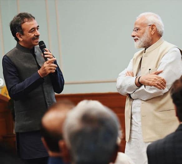 फिल्म मेकर राजकुमार हिरानी और पीएम नरेंद्र मोदी. (Photo Credit: @narendramodi Instagram)