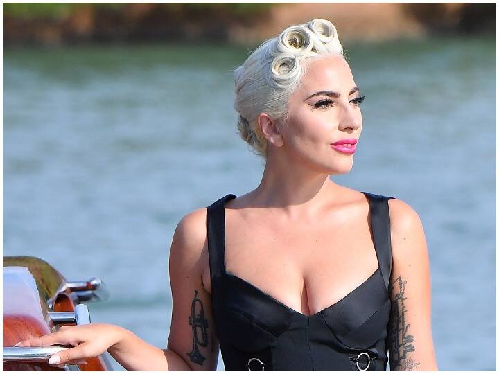 Lady Gaga sanskrit tweet makes users amaze fans started welcome her in hindu religion लेडी गागा ने संस्कृत में ट्वीट कर यूजर्स को किया हैरान, फैंस बोले- हिंदू धर्म में स्वागत है