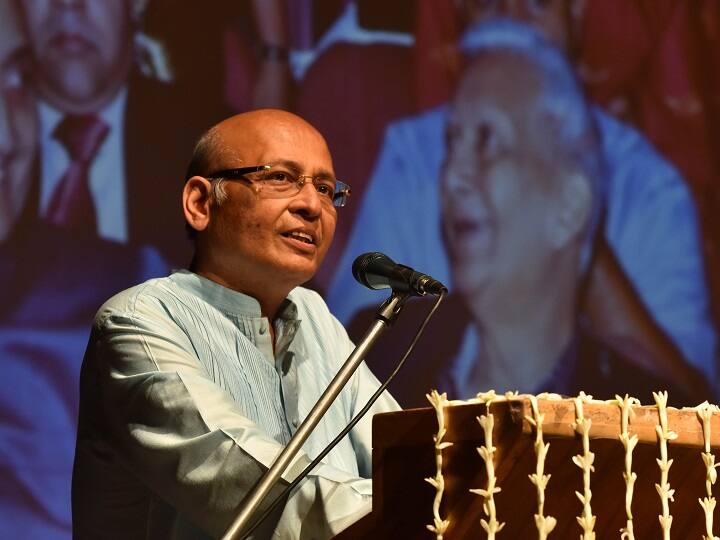 कांग्रेस नेता सिंघवी ने की सावरकर की तारीफ, कहा- वह देश की आजादी के लिए जेल भी गए Senior Congress Leader Abhishek Manu Singhvi Savarkar went to jail for the country कांग्रेस नेता सिंघवी ने की सावरकर की तारीफ, कहा- वह देश की आजादी के लिए जेल भी गए