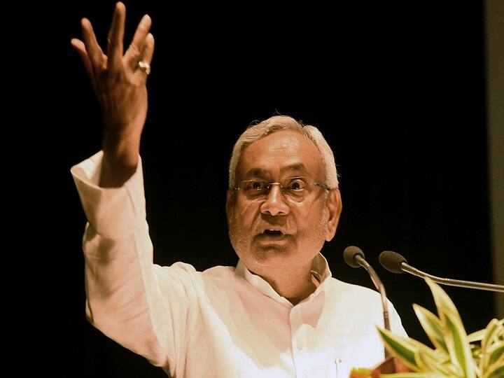 सुप्रीम कोर्ट का जो फैसला आया है वो बहुत ही स्पष्ट फैसला है : नीतीश कुमार Nitish Kumar commented on the court's decision सुप्रीम कोर्ट का जो फैसला आया है वो बहुत ही स्पष्ट फैसला है : नीतीश कुमार