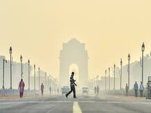 Delhi Air Quality: दिल्ली-NCR में पसरी धुंध, अलीपुर और वाजीपुर में आज 'बहुत खराब' श्रेणी में पहुंची हवा