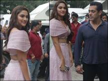 IN PICS: \'दबंग 3\' के ट्रेलर लॉन्च पर पिंक आउटफिट में पहुंची सई, सलमान के साथ दिए पोज