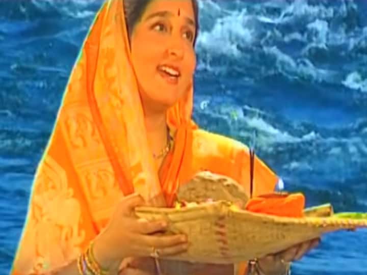 Chhat 2019- Anuradha Paudwal Chhat special songs trending on youtube Chhat 2019: अनुराधा पौडवाल का छठ गीत वायरल, अब तक देख चुके करोड़ों लोग