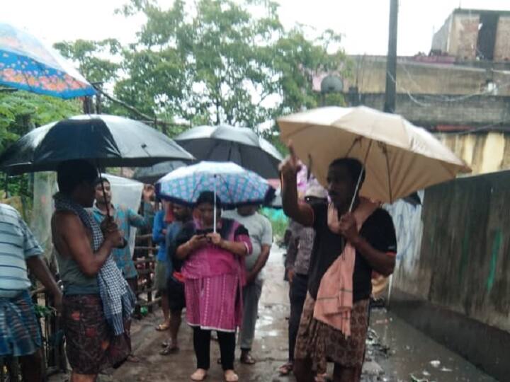 ओडिशा में भारी के कारण तीन लोगों की मौत, बारिश से जन-जीवन अस्त-व्यस्त several people dead due to heavy in Odisha ओडिशा में भारी के कारण तीन लोगों की मौत, बारिश से जन-जीवन अस्त-व्यस्त