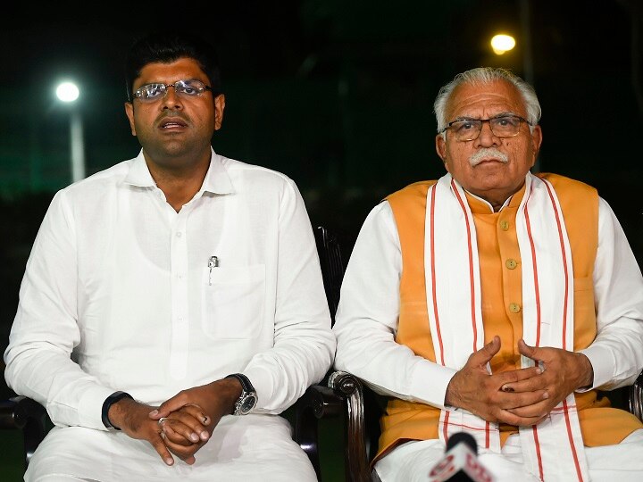 manohar lal khattar will meet governor today to stake claim for new government in haryana हरियाणा: चंडीगढ पहुंचे खट्टर पेश करेंगे सरकार बनाने का दावा, विधायक दल का नेता चुना जाना तय