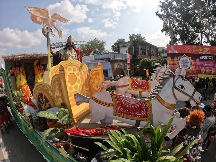 उत्तर प्रदेश के मुख्यमंत्री योगी आदित्यनाथ ने कहा कि मोदी सरकार में बिना किसी भेदभाव के सबका विकास हो रहा है. उन्होंने कहा कि पीएम मोदी ने राम राज्य की धारणा को साकार किया है.
