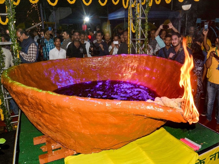 Diwali 2019 puja vidhi muhurat timings all about diwali festival Diwali 2019: दिवाली में कैसे आएगी खुशहाली? जानिए पूजा करने का शुभ मुहूर्त और विधि