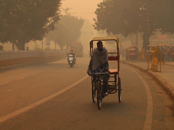 Air quality in Delhi NCR: AQI very poor post Diwali दिवाली पर दिल्ली में खूब छोड़े गए पटाखे, प्रदूषण में बेतहाशा बढ़ोतरी, कई इलाकों में वायु गुणवत्ता 'गंभीर' स्तर के पार