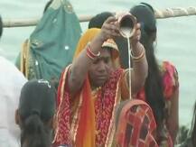 छठ पूजा 2020: आज दिया जाएगा भगवान भास्कर को पहला अर्घ्य, जानिए कब है पूजा का शुभ मुहूर्त