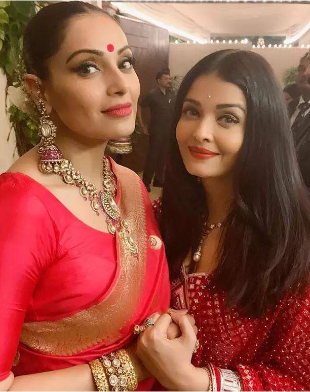 अभिनेत्री ऐश्वर्या राय के साथ बिपाशा बासु की ये तस्वीर फैंस को खूब पसंद आ रही है.