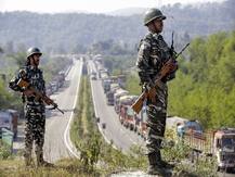 लद्दाख को कश्मीर से जोड़ने वाली सड़क के बंद होने से मचा बवाल, जानें क्यों बंद किया गया है राष्ट्रीय राजमार्ग