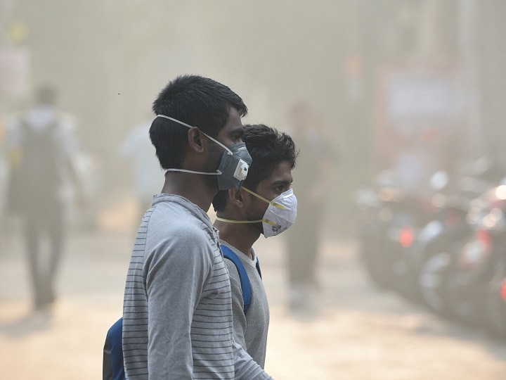 Delhi-NCR pollution: No good air in national capital, PM 2.5 at 376 in Lodhi Road दिल्ली-NCR में खतरनाक प्रदूषण, पराली न जलाने वाले किसानों को 50 फीसदी सब्सिडी देगी हरियाणा सरकार