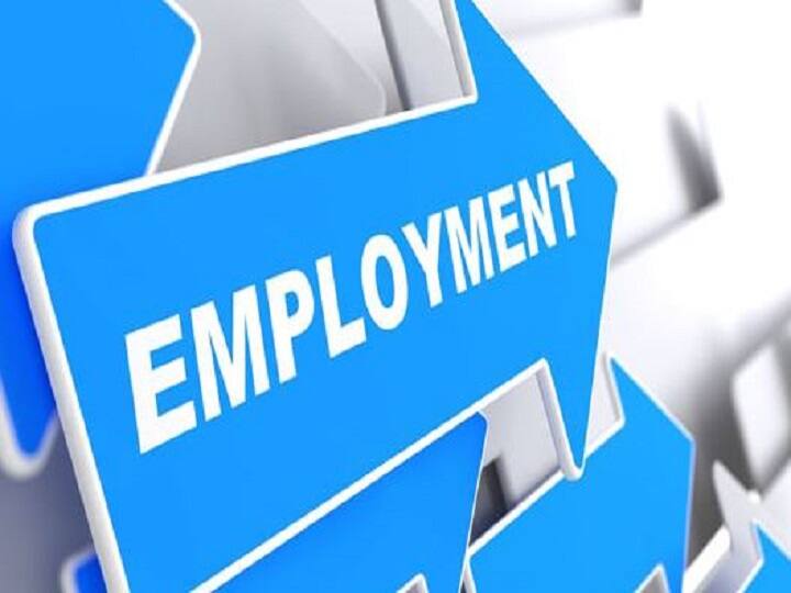 CMIE reports says More people employed in May August मई से अगस्त तक पिछले साल के मुकाबले ज्यादा लोगों को मिला रोजगार, स्किल्ड सेक्टर में हुई कमी: CMIE