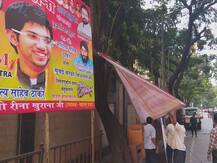 मुंबई: आदित्य ठाकरे के घर के बाहर लगे थे \'महाराष्ट्र का सीएम\' वाले होर्डिंग्स, बीएमसी ने हटाए