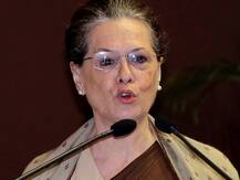 सोनिया गांधी का मोदी सरकार पर निशाना, कहा- बढ़ रही है असहिष्णुता, समाज पर थोपे जा रहे हैं अवैज्ञानिक विचार