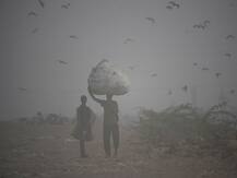 दिल्ली-NCR में प्रदूषण: एक दूसरे पर आरोप लगाकर अपना पल्ला झाड़ रहे हैं राजनीतिक दल