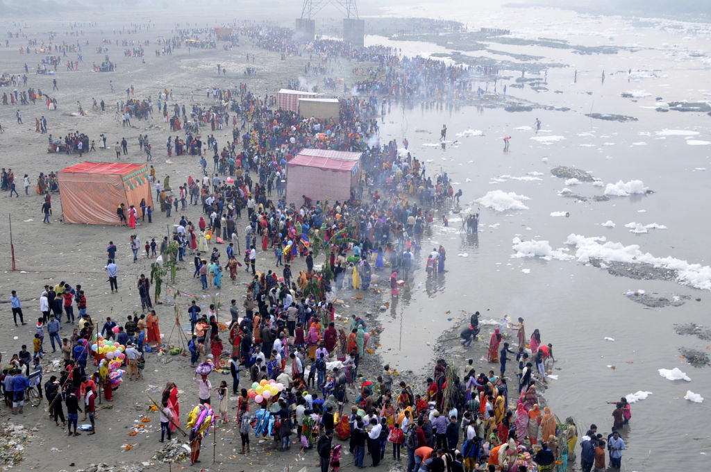 Chhath Puja 2020 : कल से शुरु हो रहा छठ पर्व, प्रसाद से लेकर अर्घ्य तक इन बातों का ज़रुर रखें ध्यान