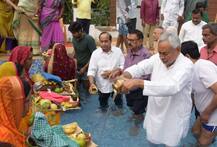 IN PICS: छठ घाटों पर दिखा भक्तिमय माहौल, CM नीतीश और गंभीर ने डूबते सूरज को दिया अर्घ्य