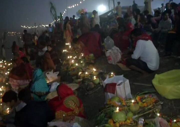 बिहार-यूपी सहित देश के अनेक हिस्सों में मनाए जाने वाले इस त्योहार में लोग बढ़-चढ़ कर हिस्सा लेते हैं.