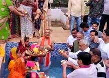 IN PICS: भक्तिमय माहौल में संपन्न हुआ छठ का त्योहार, सीएम नीतीश ने पटना में दिया अर्घ्य