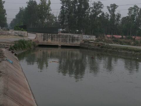 यूपीः आजमगढ़ में दर्दनाक हादसा, छठ पूजा के दौरान नदी में डूबने से तीन की मौत यूपीः आजमगढ़ में दर्दनाक हादसा, छठ पूजा के दौरान नदी में डूबने से तीन की मौत