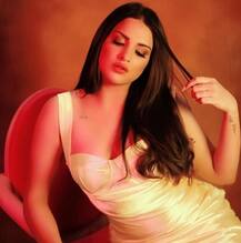 PICS: बिग बॉस में हिमांशी खुराना की एंट्री पर शहनाज की हालत खराब, कातिलाना अंदाज से इंप्रेस करेंगी मेल कंटेस्टेंट को