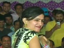 हरियाणा की मशहूर डांसर सपना चौधरी का ये वीडियो नहीं देखा तो भला क्या देखा