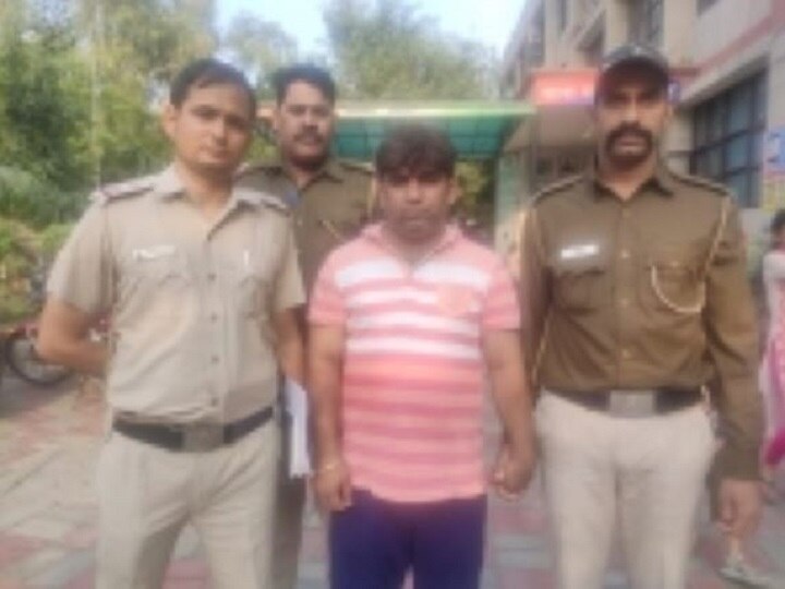 Delhi: husband murders wife asks police officers to collect dead body दिल्ली: थाने पहुंचे सनकी ने कहा- ‘मैंने बीवी को मार डाला, लाश को अपने कब्जे में ले लो’