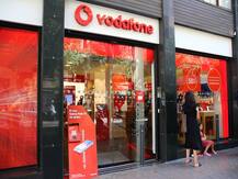 Vodafone RedX पोस्टपेड प्लान: अनलिमिटेड डाटा और कॉलिंग बेनिफिट्स के अलावा जानें- क्या है खासियत