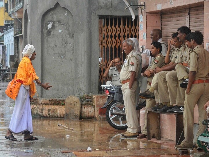 Uttar Pradesh: MHA Sends general advisory to all states to remain alert in Ayodhya Case अयोध्या: फैसले से पहले हलचल तेज, गृह मंत्रालय ने राज्यों से अलर्ट रहने को कहा, UP में सुरक्षा बेहद कड़ी