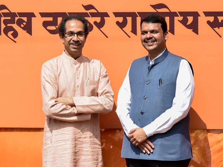 BJP-Shiv Sena impasse may pave way for Presidents rule in Maharashtra महाराष्ट्र: शिवसेना के विधायक होटल में जमे, सरकार नहीं बनी तो लग जाएगा राष्ट्रपति शासन