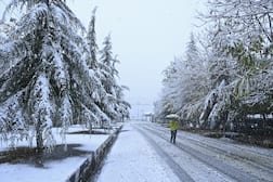 जम्मू-कश्मीर: 11, 12 और 13 फरवरी को बर्फबारी और बारिश का अनुमान