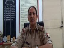 यूपी: 70 लाख के गबन की आरोपी इंस्पेक्टर लक्ष्मी चौहान ने किया सरेंडर, ये है पूरा मामला