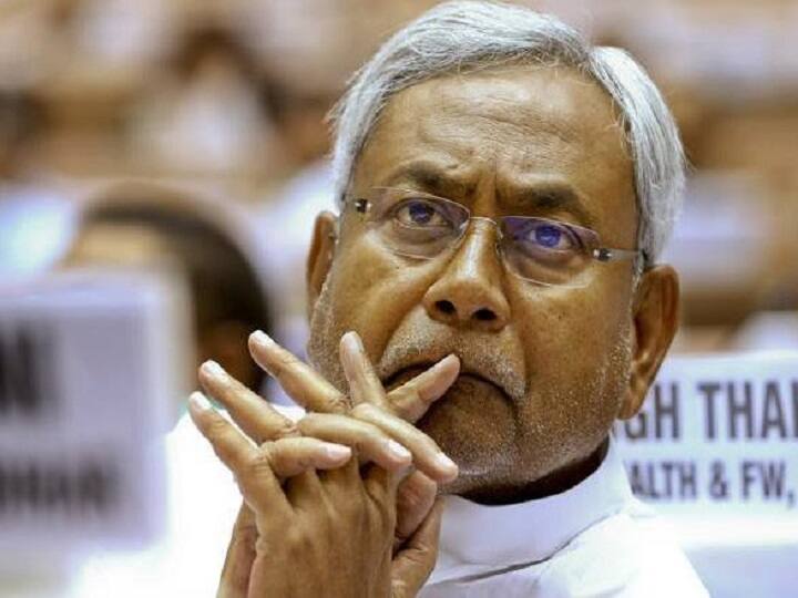 महाराष्ट्र के बहाने शिवसेना का बिहार गठबंधन पर निशाना, कहा- हमें अब नीतीश कुमार की चिंता है What Happened When BJP Went With Mehbooba and Nitish? says Shivsena महाराष्ट्र के बहाने शिवसेना का बिहार गठबंधन पर निशाना, कहा- हमें अब नीतीश कुमार की चिंता है