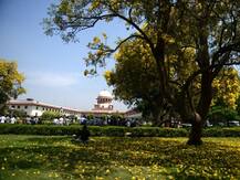 सबरीमाला मंदिर में महिलाओं के जाने पर फैसला आज, धार्मिक परंपरा में दखल न देने की है मांग