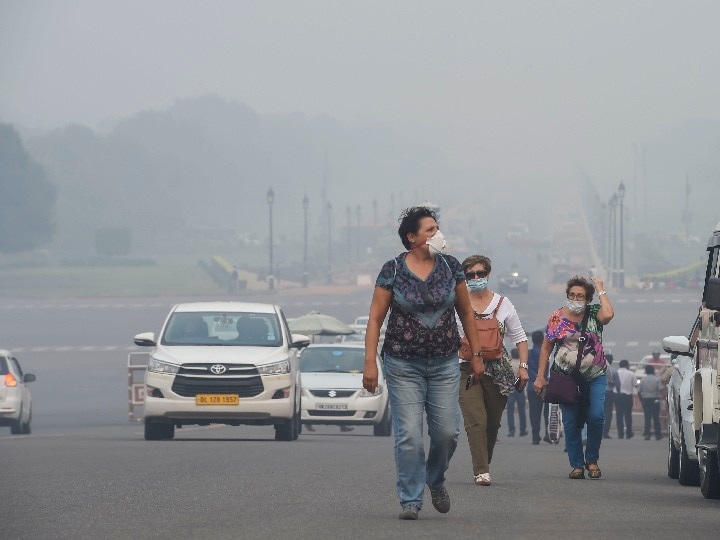 pollution level in delhi, AQI goes down in comparison with last two three days हवा चलने से दिल्ली में प्रदूषण थोड़ा कम, पिछले दो-तीन दिन के मुकाबले AQI बेहतर