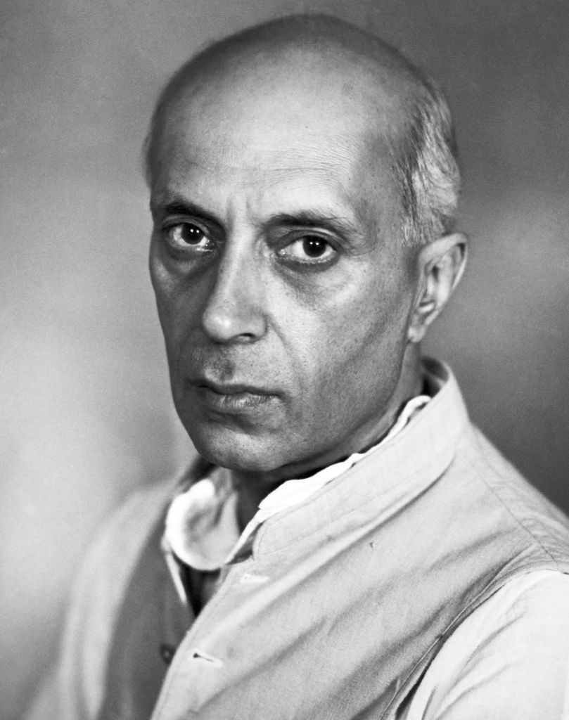 Birthday: नेता बनने के लिए पढ़ा-लिखा होना चाहिए या नहीं, जानिए क्या थी इस पर नेहरू की राय