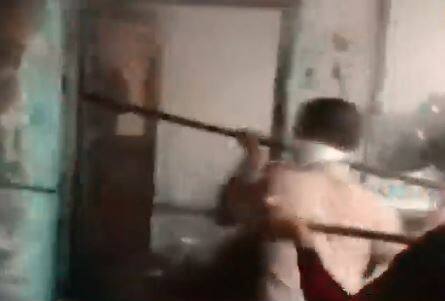 आग पुलिस स्टेशन की पहली मंजिल पर बने मालखाना में लगी है.