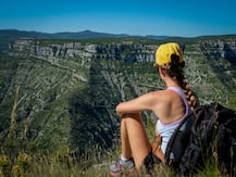 BLOG: जानिए- सेल्फ पार्टनर्ड बनाम सिंगल औरतों के सेलिब्रेशन का मतलब 