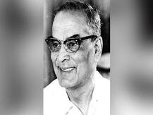 पश्चिम बंगाल: पूर्व सीएम बी सी रॉय की प्रतिमा के साथ तोड़फोड़, TMC ने बीजेपी पर लगाया आरोप